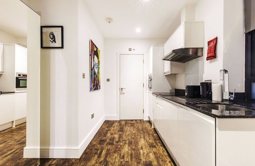 Harringay Apartamento | Fast Wifi 8 Tube 8 Parking