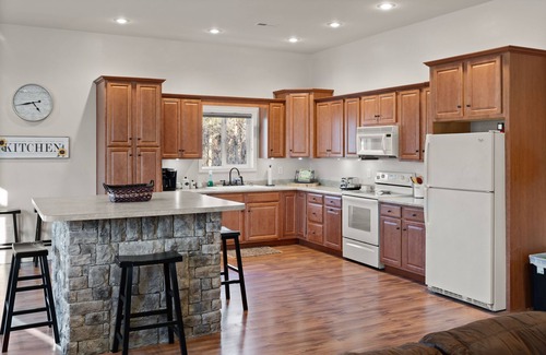 Nancy Casa | Fawn Run on Lake Cumberland