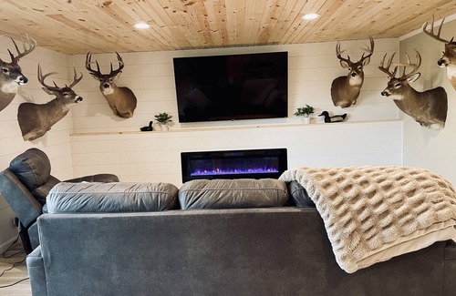Arcadia Casa | Feel at home in this comfortable getaway steps away from beautiful Memorial Park