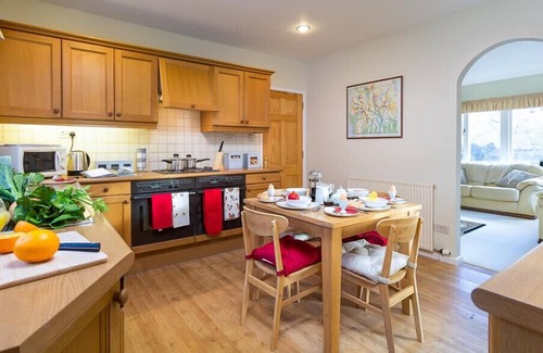 Penrith Casa | FELLDALE, pet friendly, with open fire in Ullswater