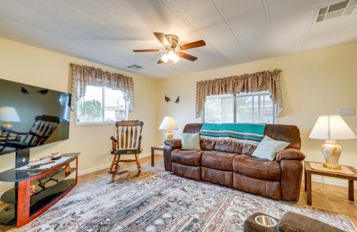 Apache Junction Casa | Fenced-In Yard and Mtn Views Apache Junction Home!