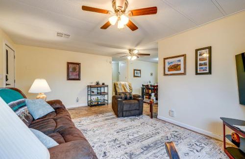 Apache Junction Casa | Fenced-In Yard and Mtn Views Apache Junction Home!