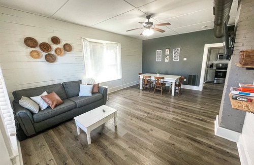 Gray Summit Casa | Fenced Yard - <1 mile from Purina - No Cleaning Fee