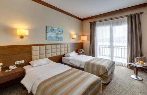 Kaynaslı Hotel | Fenerbahçe Serkan Acar Resort&Sports Topuk Yaylası