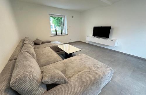 Guenzburg Apartamento | Ferienhaus Zentral, nahe Legoland und Stadtmitte, Flussblick - Perfekt für Familien, Geschäftstreffen, Monteure und mehr!