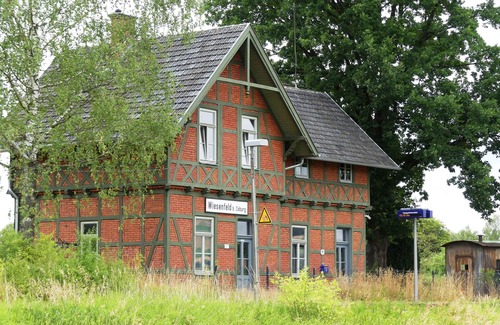 Meeder Apartamento | Ferienwohnung im Historischen Ehemaligen Bahnhof