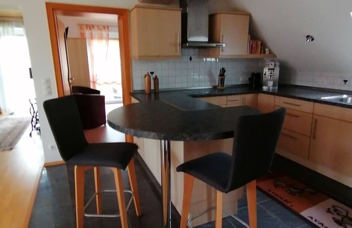 Neuburg Apartamento | Ferienwohnung Dorfzauber mit Kirchblick in dem Dörfchen Joshofen