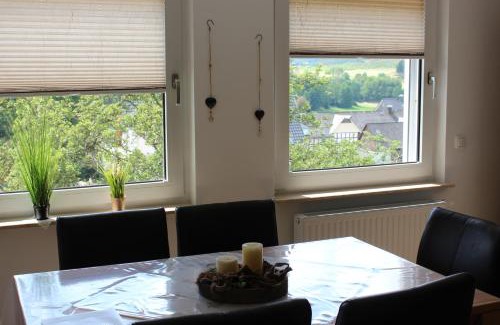 Bernshausen Apartamento | Ferienwohnung Am Sonnenhang Blecher