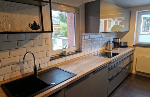 Nohn Apartamento | Ferienwohnung am Wasserfall - 5-bett-ferienwohnung Dusche/wc, 3 Schlafräume