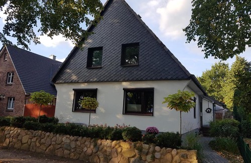 Uetersen Apartamento | Ferienwohnung-Haus Holly