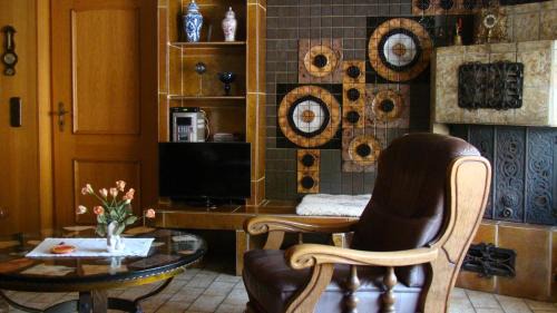 Altena Apartamento | Ferienwohnung Heidi