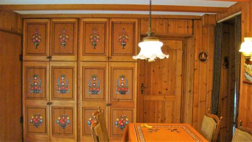 Altena Apartamento | Ferienwohnung Heidi