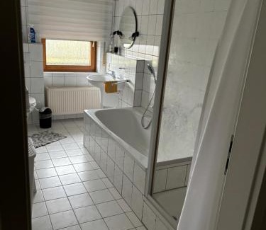 Kruft Apartamento | Ferienwohnung Monteure Unterkunft