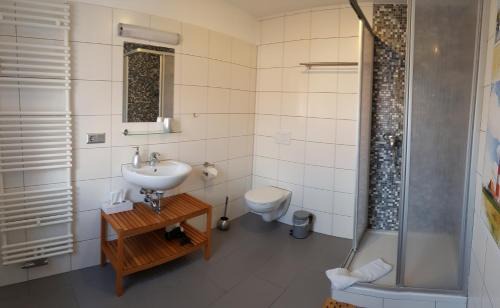 Herbsleben Apartamento | Ferienwohnungen Thon an der Schloßruine