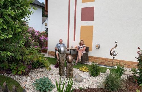 Steinbach am Wald Apartamento | Ferienwohnungen und Gästezimmer Herrmann