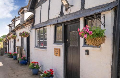 Whitney Casa | Fern Hall Cottage