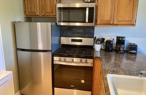 Vernon Condominio | 2 Bed 2 Bath Condo in beautiful Great Gorge Vge. Walk to golf & Minerals.