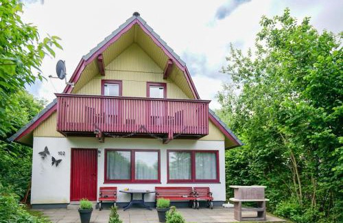 Seepark Kirchheim Casa | FH "Schmetterling" am See im hessischen Bergland