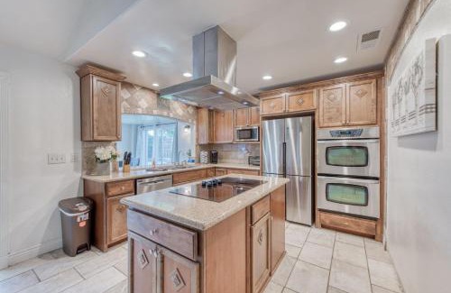 Fresno Apartamento | Fig Garden 4BR House W Pool