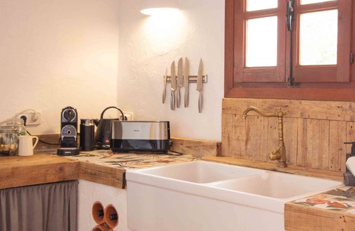 Lliber Otro | Finca Jabali by Richard Rentals