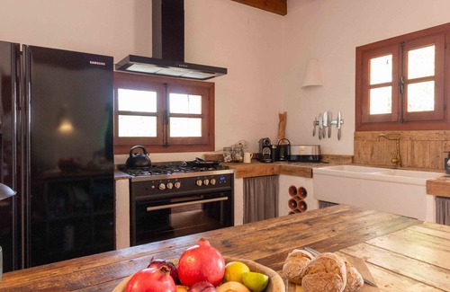 Lliber Otro | Finca Jabali by Richard Rentals