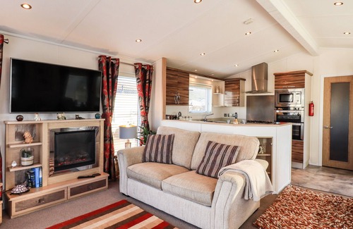 Welton Cabina | FINCHWOOD LODGE, family friendly, with hot tub in Armathwaite