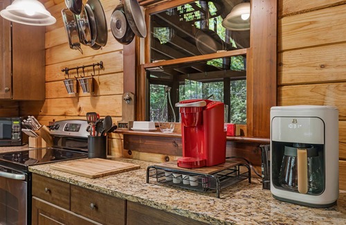 Vein Mountain Cabina | Fiona's Forest Haven by Carolina Properties