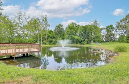 Idlewild Cabaña | Fire Pit, Grill & On-site Pond: Kenton Cabin