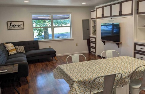 Summit Cabina | Firefly Lane Cabin 1