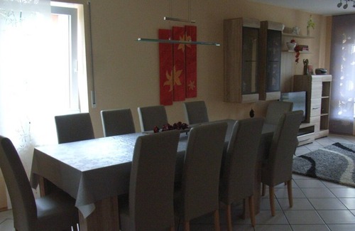 Mittelbrunn Casa | Ciclistas, excursionistas, Buscadores de calma, turistas, instaladores con capacidad para 20 personas