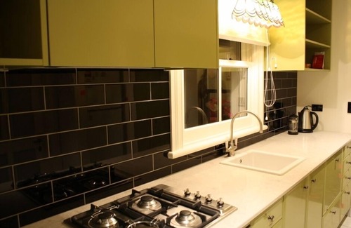 Christchurch City Centre Cabaña | Fitzgerald Cottage CBD