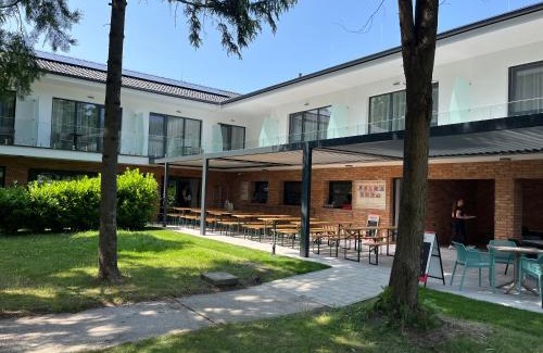 Dunajska Streda Apartamento | FiVe Penzion