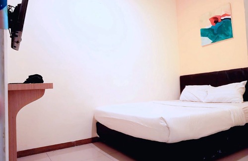 Gubeng Hotel | Flagship 3688 Pot Art