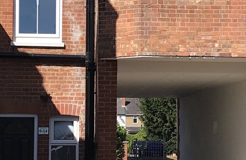 Reading Apartamento | Flat 14 Helena House, 1-bed, Sleeps 3, Parking