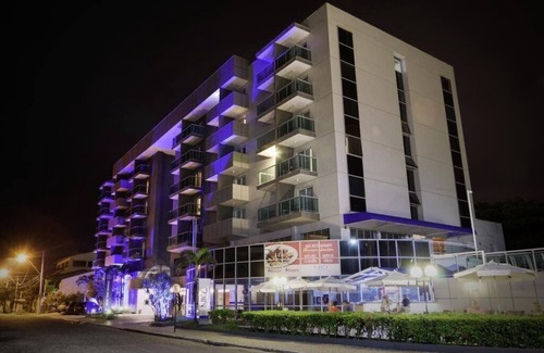 Macae Apartamento | Flat pé na areia com vista internet e ar