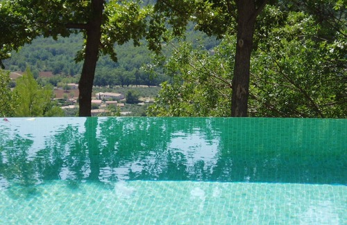Seillans Apartamento | Piso con vistas sin igual en el Sur de Francia y una magnífica piscina