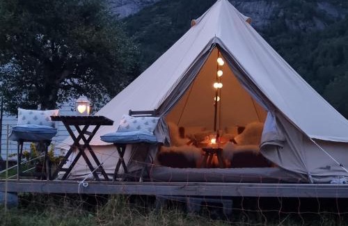 Gaular Otro | Flatheim Glamping