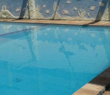 Pilar Casa | Flats no FORTE 200m praia ar piscinas até 8 pessoas portaria 24H