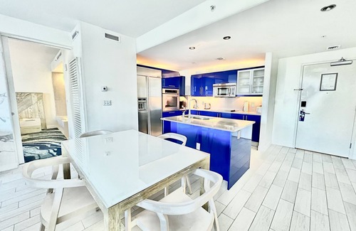 Barrier Island Apartamento | Flawless 2bed 2bath Beach Condo @ W Residence