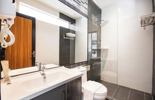 Larut Hotel | Flemington Hotel