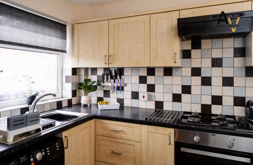 Northampton Casa | Flexible 2-Bed House: Ideal for Business Trips