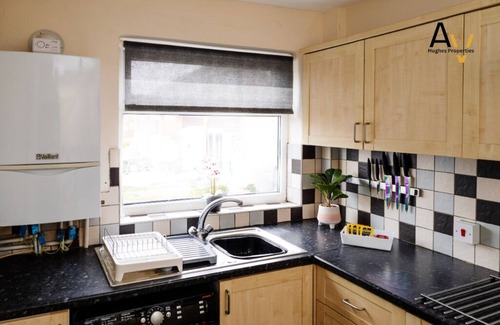 Northampton Casa | Flexible 2-Bed House: Ideal for Business Trips