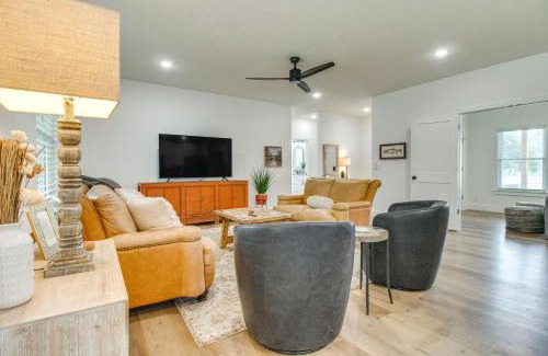 Flippin Casa | Flippin Vacation Rental Walk to White River!