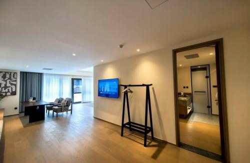 Changbai Mountain North Slope Casa | Floral Luxury Changbai Mountain Forest B&B