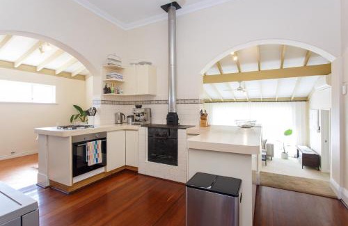 Floreat Casa | Floreat Family Home - With Kids Play Equipment