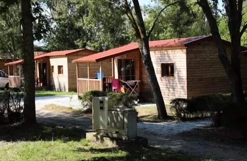 Montgeard Chalet De Esquí | Camping du Lac de la Thésauque *** - Chalet confort de 3 habitaciones para 4 personas + aire acondicionado