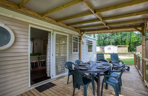Tremolat Casa | Flower Camping LES BERGES DE LA DORDOGNE **** - Mobil-Home Standard 30m2 Trémolat - 3 bedrooms + Terrace semi-covered 6 people