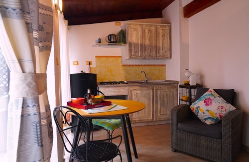 Alghero Apartamento | Flowery Inn Villa