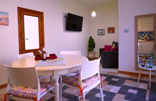 Alghero Apartamento | Flowery Inn Villa