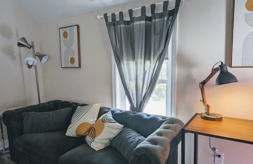 Flushing Apartamento | Flushing Centennial Farmhouse,Apt B-Fully stocked